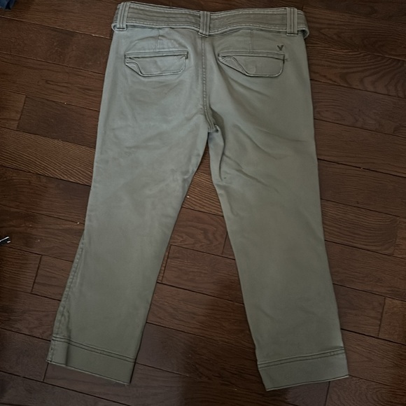 2/$25 - American Eagle Khaki Capris - Size 2 - Picture 7 of 9